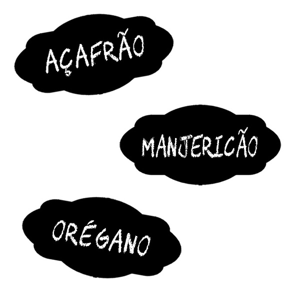 A etiqueta vinil impressa (6 x 3 cm) custa R$ 1,50 na Elo7.