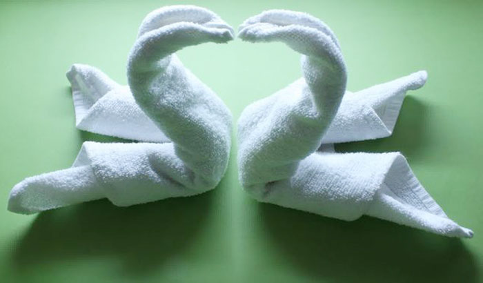 01-como-dobrar-toalhas-06-cisne