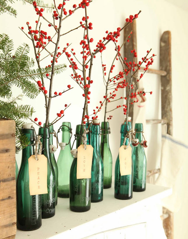 10 maneiras de decorar a mesa de Natal com garrafas de vinho 