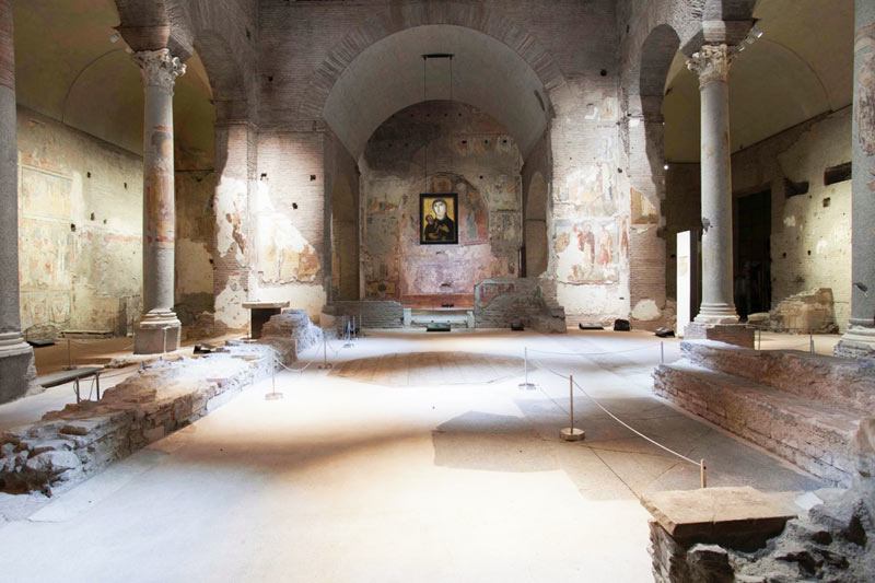 02-apos-mil-anos-soterrada-basilica-italiana-e-reaberta-ao-publico