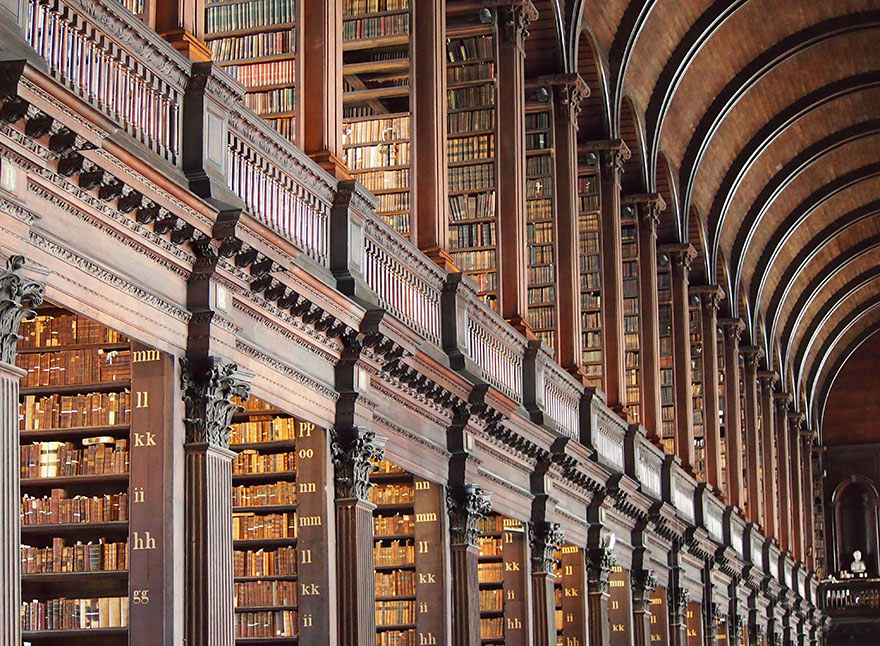 02-biblioteca-que-voce-tem-que-visitar-se-for-a-irlanda