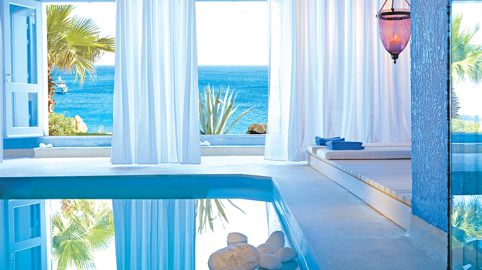 02-luna-blu-suite-private-heated-indoor-pool-mykonos-blu-585