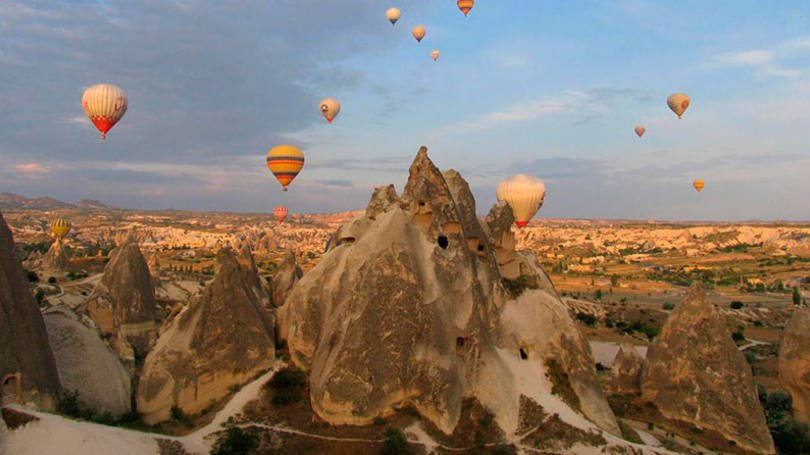 02-size_810_16_9_fairy-chimney-hotel-turquia