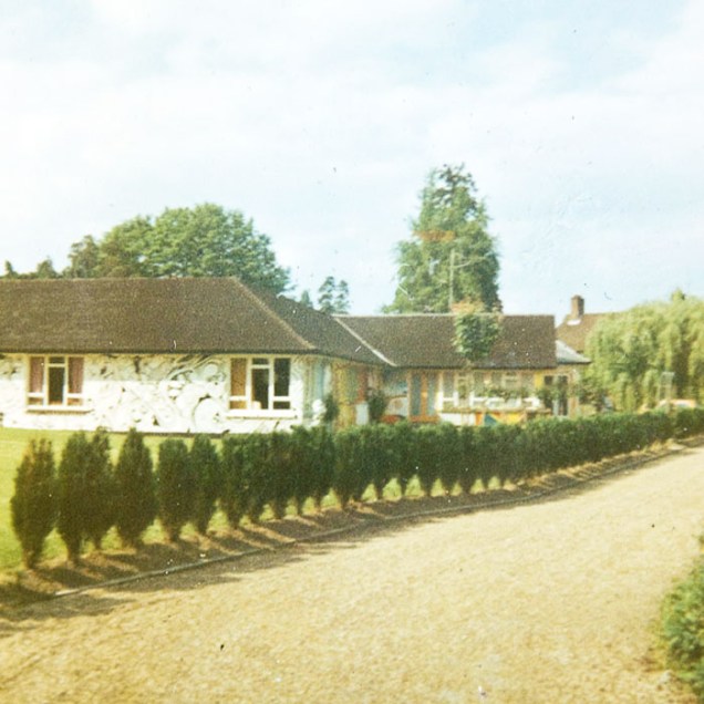 Foto da fã Sue Bakes da casa de George Harrison em Esher, na Inglaterra.