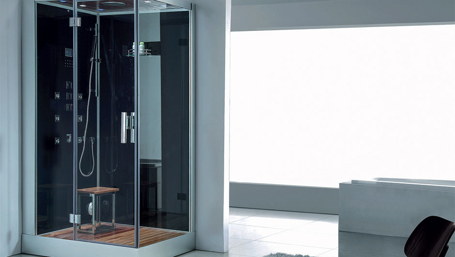 Cabine reúne hidromassagem vertical, música e cromoterapia