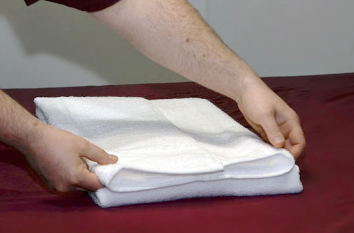 04-como-dobrar-toalhas-05-camisa