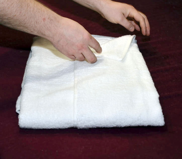 04-como-dobrar-toalhas-06-camisa