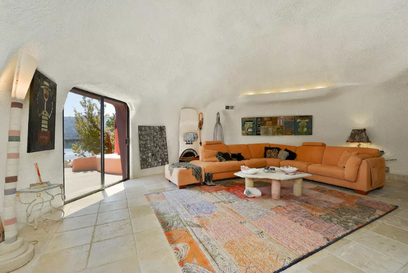 04-voce-pode-alugar-casa-flintstone-airbnb