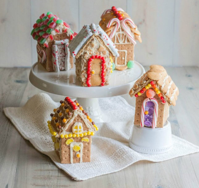 06-casinhas-feitas-de-gingerbread-para-decorar-a-mesa-de-natal