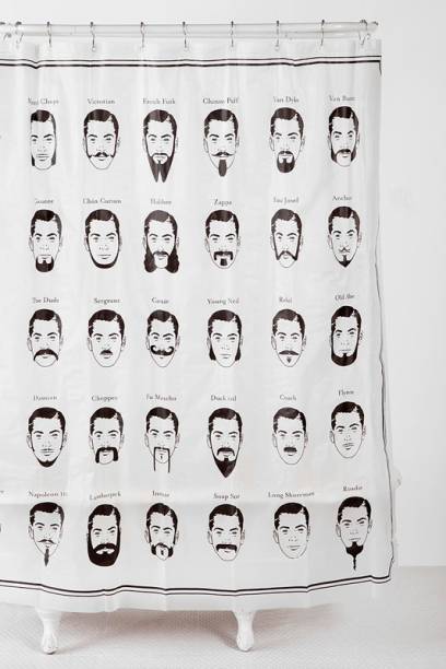 Uma cortina de banho que serve como guia com todos os estilos possíveis de bigodes, para não rolar indecisão na hora de se barbear. Coronel Mostarda, Hipster, Charles Bronson, Fu Manchu... são tantas possibilidades, uma mais divertida que a outra! Em plástico, tem 182 x 182 cm de tamanho e custa US$ 29 na Urban Outfitters.