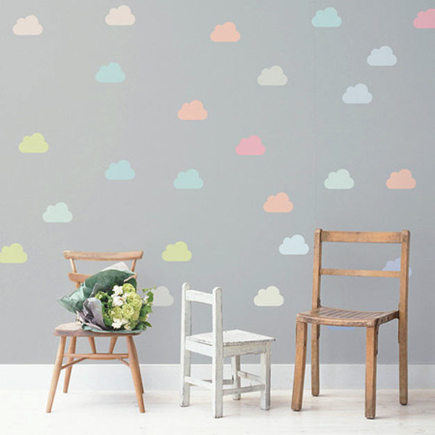 07-Adesivo-Little-Clouds-Color,-10x6,5-cm,-69,90-reais-a-cartela-com-28-unidades-na-Decohouse