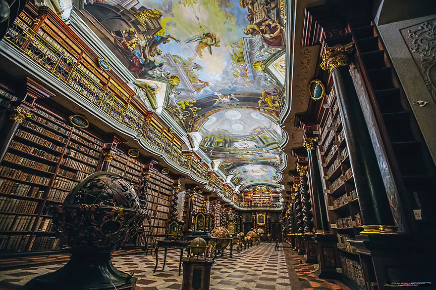 08-maior-e-mais-bonita-biblioteca-de-praga