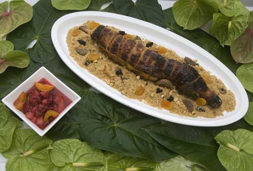 O carr&eacute; su&iacute;no do Buffet Neka Mena &eacute; feito com molho de ma&ccedil;&atilde;s caramelizadas.