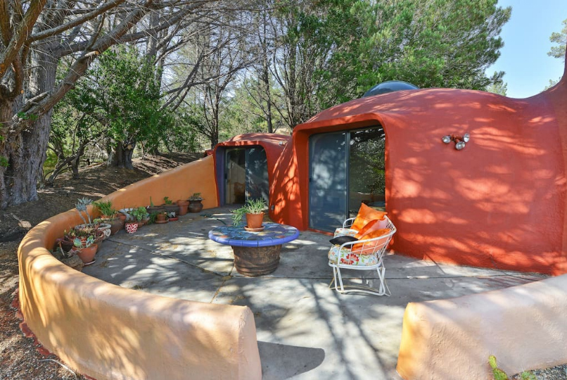 09-voce-pode-alugar-casa-flintstone-airbnb