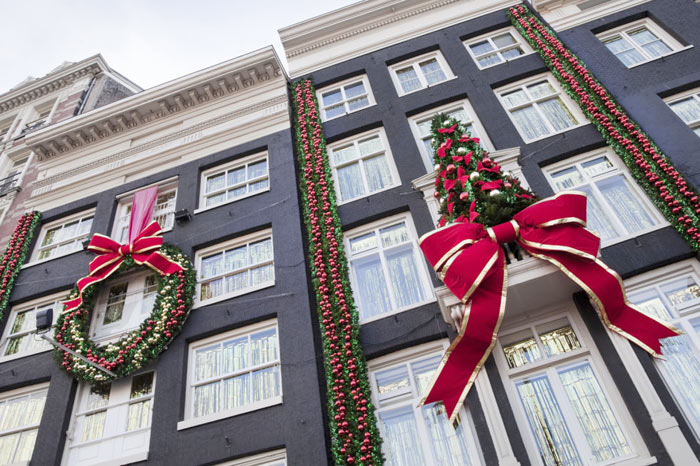 10-ideias-para-decorar-a-porta-e-a-fachada-de-casa-para-o-natal