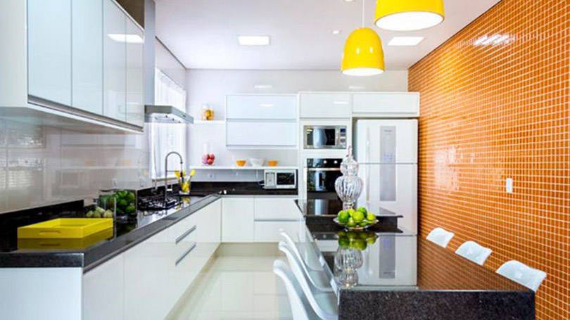 10-projetos-de-cozinhas-supercoloridas-para-voce-se-inspirar03