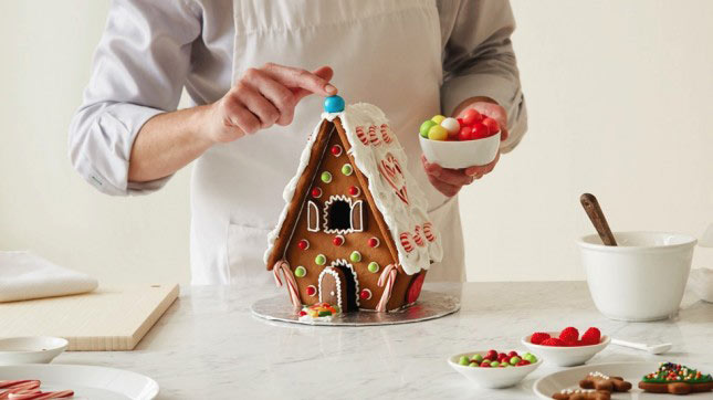 11-casinhas-feitas-de-gingerbread-para-decorar-a-mesa-de-natal
