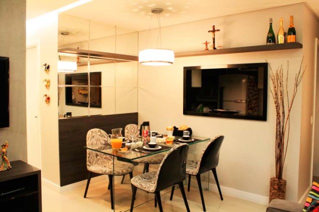 <p>	Sala de jantar de um apartamento de 60 m², em Fortaleza. Projetado por Studio Toca.