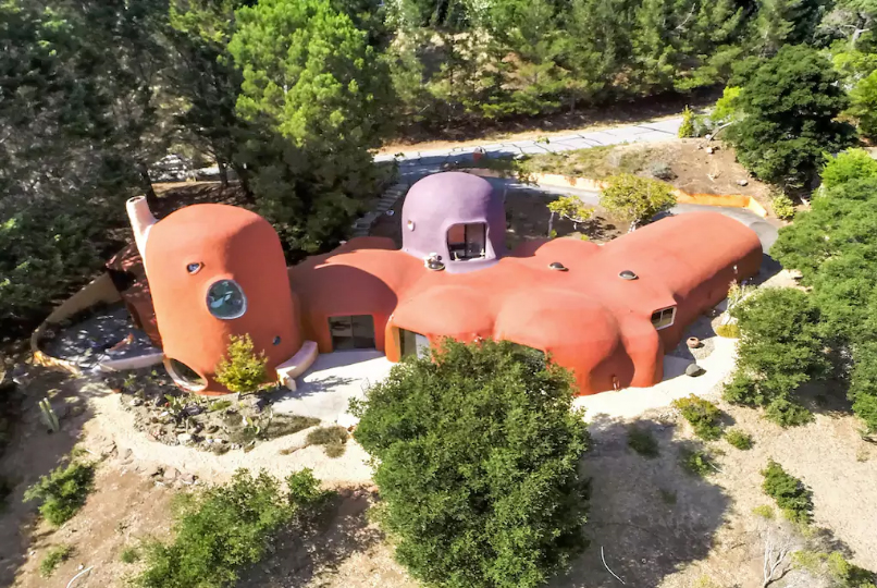 13-voce-pode-alugar-casa-flintstone-airbnb