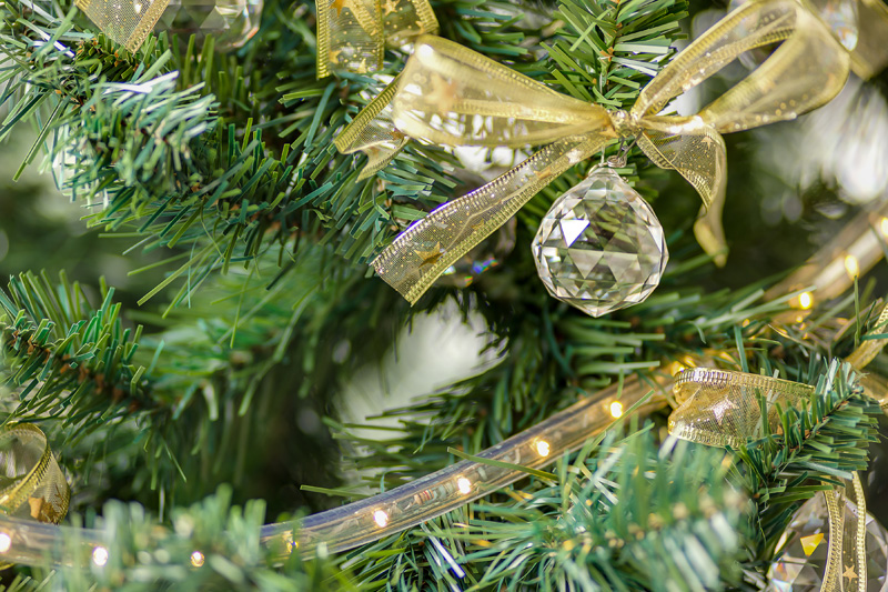 2015-&reg;Nenad-NatalGreyHouseBG-2063-Editar