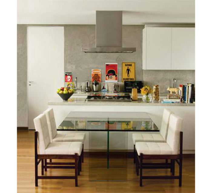 23-Para-integrar-a-cozinha-ao-living-desta-cobertura-dúplex-de-70-m2,-ela-foi-construída-no-andar-de-cima