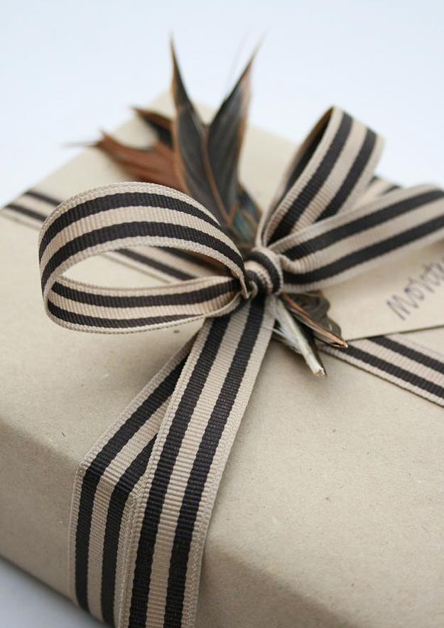 27-maneiras-de-fazer-embrulhos-de-presente-com-papel-kraft