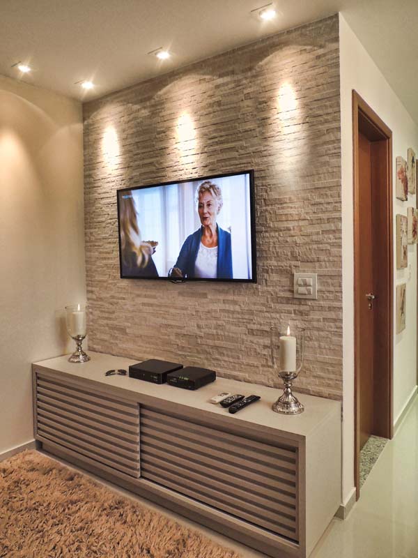 Canto da TV de um apartamento, de 70 m². Projeto de Only Design de Interiores.