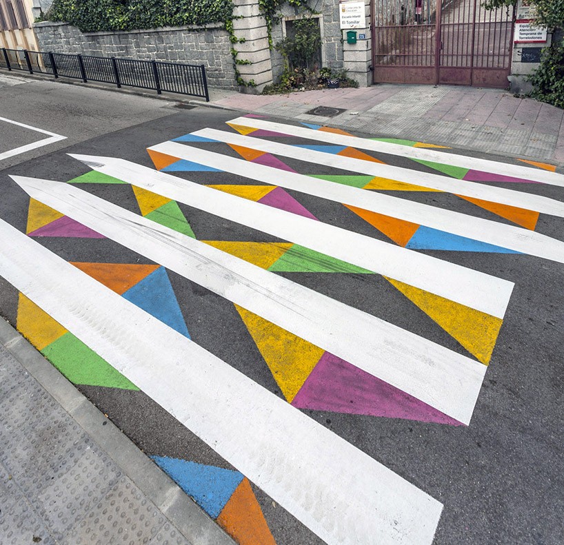3-faixas-de-pedestre-na-espanha-ganham-formas-geometricas-e-cores