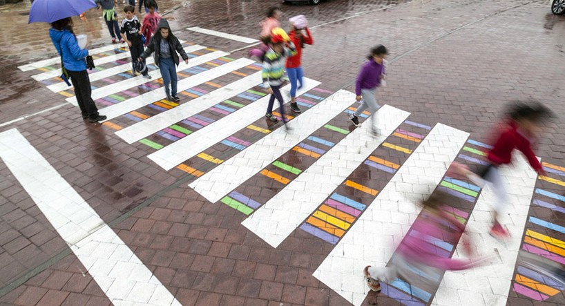 4-faixas-de-pedestre-na-espanha-ganham-formas-geometricas-e-cores