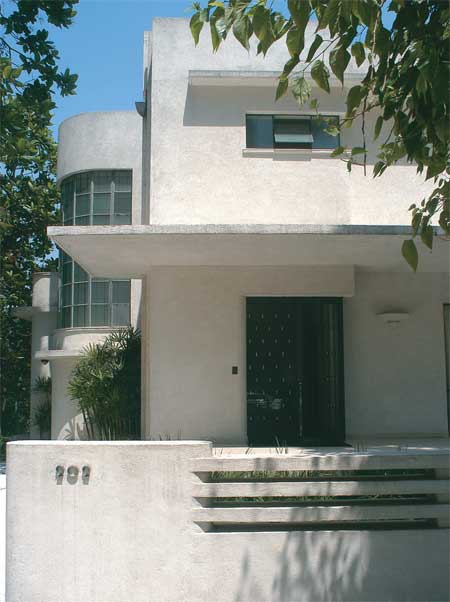 Casa em Higient&oacute;polis - O moderno e o d&eacute;co confundem-se na casa cub...