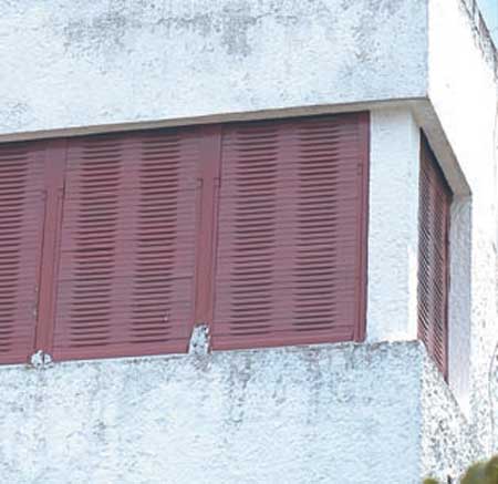 Janelas horizontais - Nos anos 40, planta e fachada livres, pilotis, ...