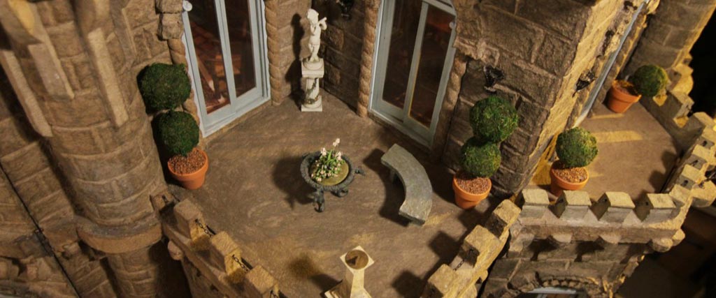 5---A-The-Astolat-Dollhouse-Castle-está-exposta,-pela-primeira-vez-desde-a-construção,-no-The-Shops-of-Columbus-Circle,-em-NY