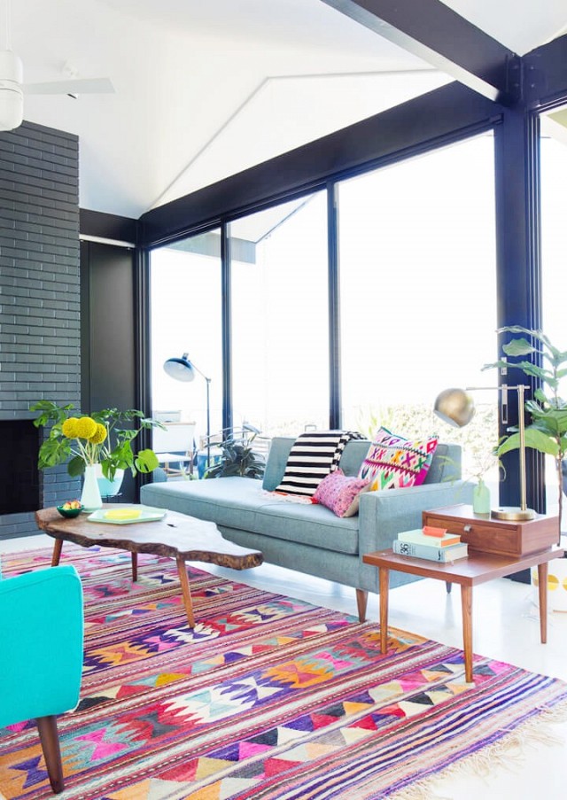 5-mudan&ccedil;as-gastando-pouco-sala-almofadas