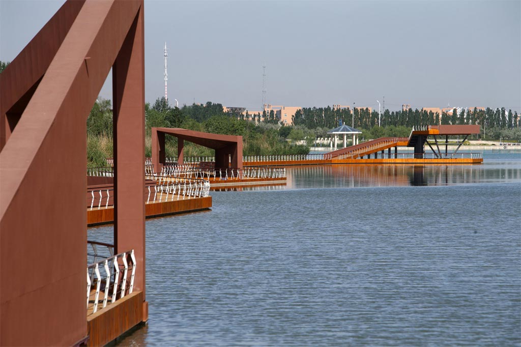 abre-inspiracao-do-dia-parque-e-construido-sobre-um-rio-na-china