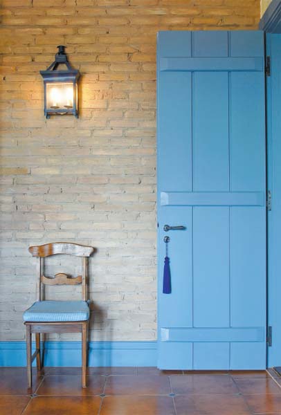 Casarão mistura elementos coloniais e materiais modernos