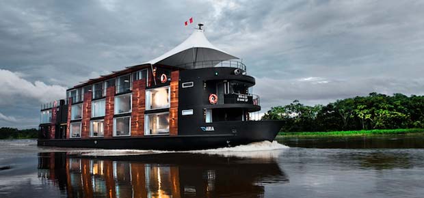 arquiteto-peruano-projeta-barco-de-luxo-que-percorre-rio-amazonas