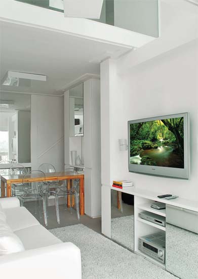 Para agilizar a reforma deste apartamento em São Paulo, a arquiteta Karina A...