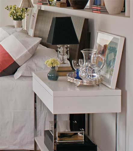 Objetos (Zona D, Futon & Home e Benedixt) se aliam aos abajures, com base de ...