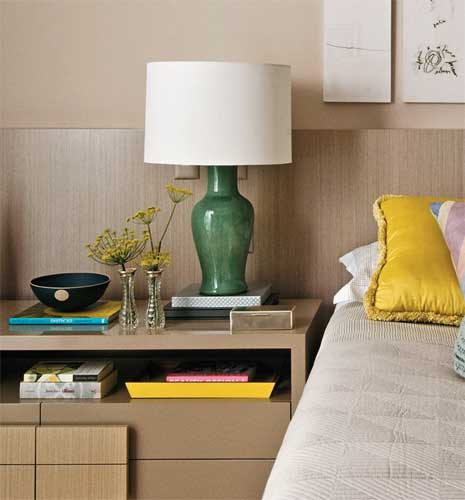 Atr&aacute;s da cama, gravuras assinadas por Mira Schendel (M&ocirc;nica Filgueiras Gale...