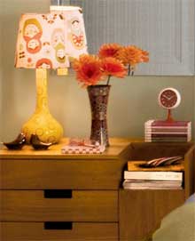 O abajur colorido de Fl&aacute;via del Pr&aacute; (Coisas da D&oacute;ris) entra na brincadeira...