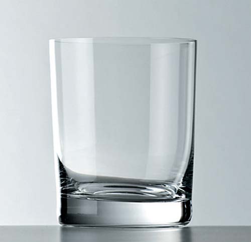 O Iceberg (9 x 10 cm) vem da Alemanha. De cristalino (um tipo de vidro especial), custa 45 reais, cada um, na Artmix.