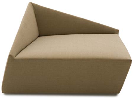 A chaise Carbono 30 leva a assinatura de