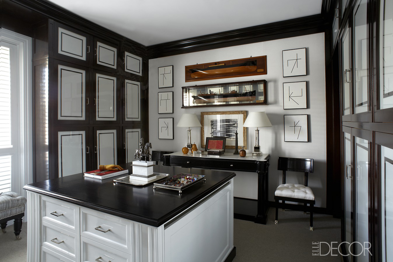 closet-preto-e-branco-sob-medida-sofisticado
