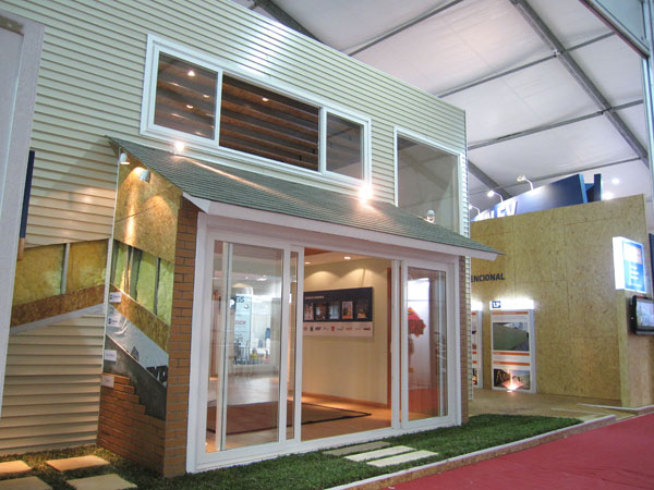 A LP Brasil apresentou uma casa de 100 m², com dois pavimentos e construída...