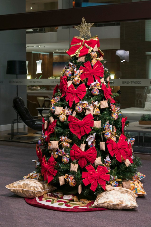 40 árvores de Natal decoradas por arquitetos e designers consagrados | CASA .