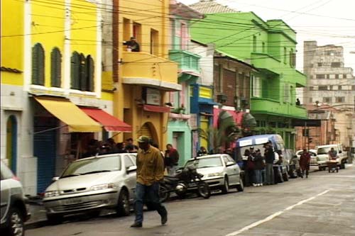 Projeto Tudo de Cor para S&atilde;o Paulo. Bairro do Bixiga tem parte de suas facha...