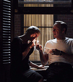 gif 02-especial-decoracao-series-netflix-house-of-cards-decor