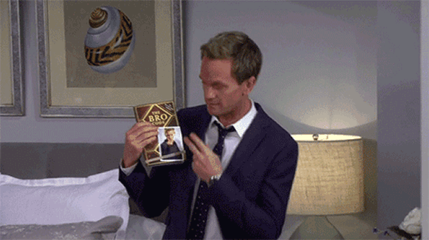 gif-03-objetos-para-ter-mais-um-pouquinho-de-himym-em-casa