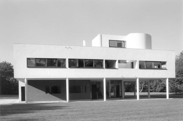 O edifício é projeto do arquiteto Le Corbusier.