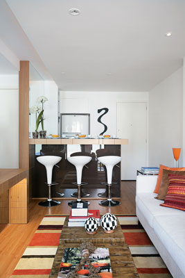 Balc&atilde;o: recoberto de vidro espelhado